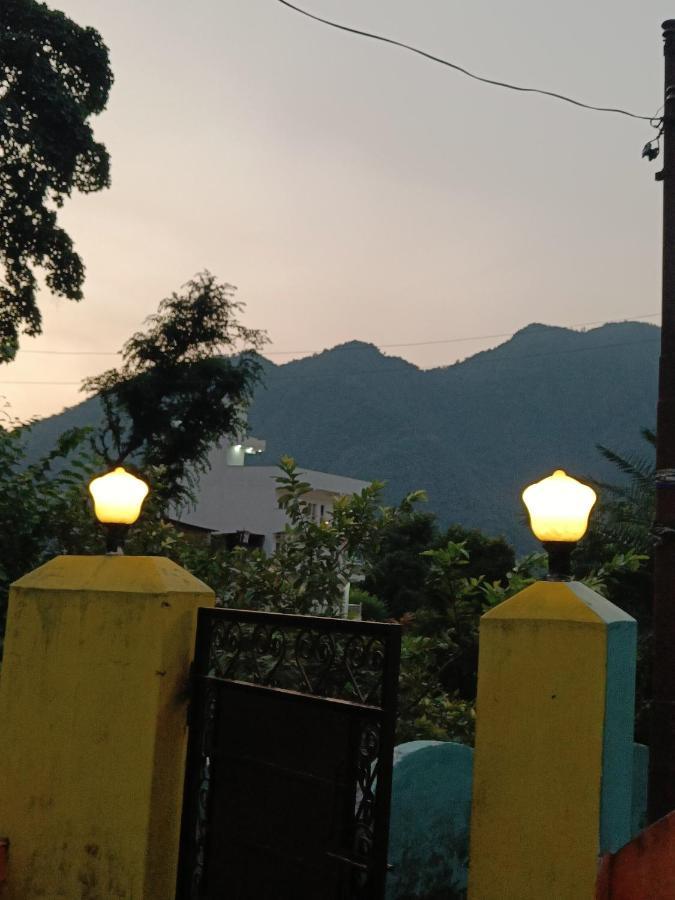Hobbit House Hostel Rishikesh Luaran gambar
